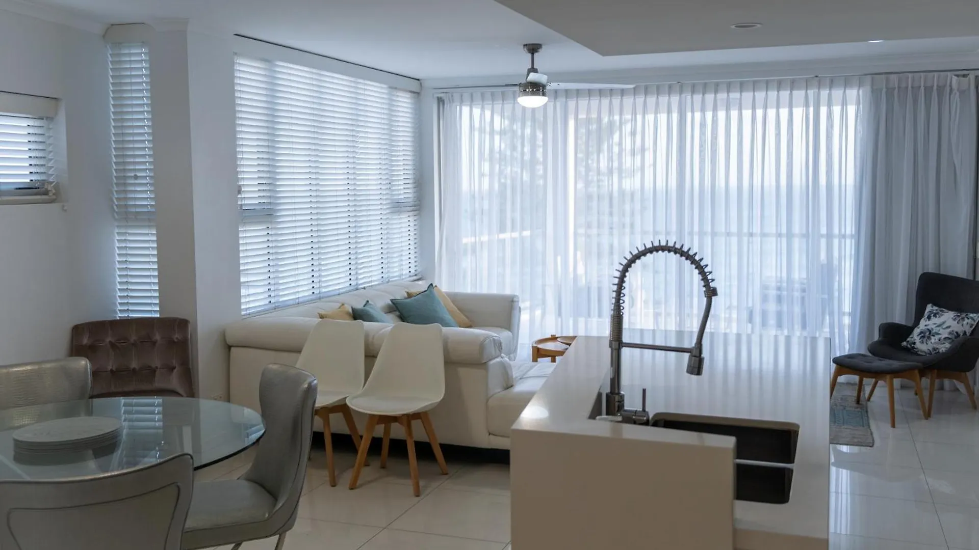 קלונדרה Kings Edge Holiday Apartments אוסטרליה
