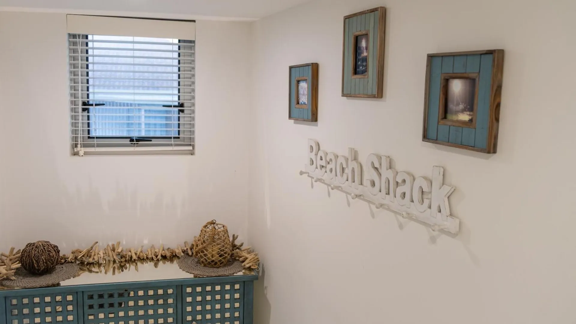 קלונדרה Kings Edge Holiday Apartments